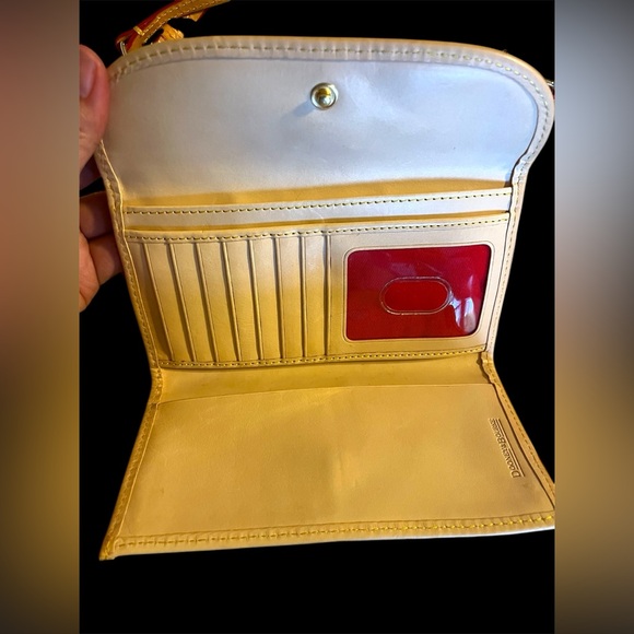 Dooney & Bourke MLB Giants Large Slim Wristlet & Continental Clutch Wallet - Picture 5 of 10